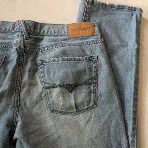 Men’s slim straight jean